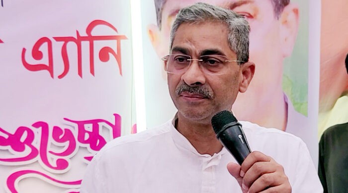 হাওরের ফসলরক্ষা বাঁধ আগে, অর্থের নিশ্চয়তা পরে: মন্ত্রী