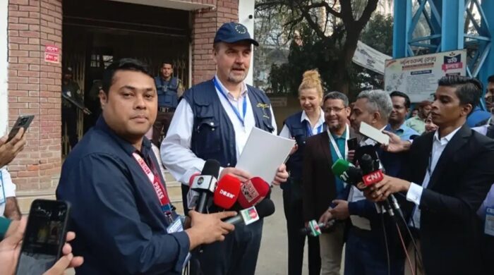 সাড়ে ৪ ঘণ্টায় ভোট পড়েছে ৩২.৮৮: ইসি সচিব