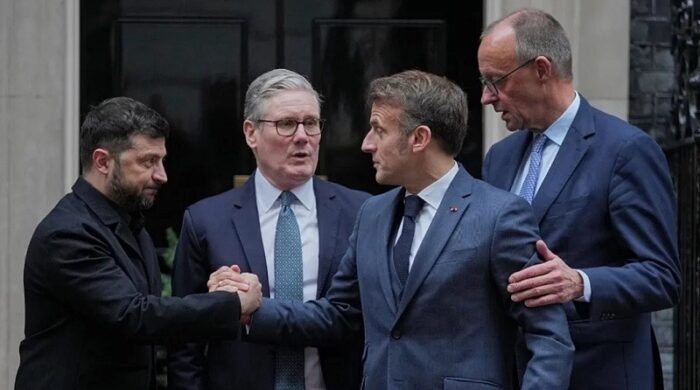 রাশিয়ার দাবি: যুক্তরাজ্য-ফ্রান্স ইউক্রেনকে পারমাণবিক অস্ত্র দিচ্ছে