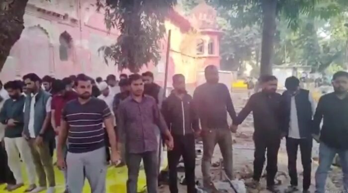 লখনৌ বিশ্ববিদ্যালয় মানববন্ধন ভিডিও