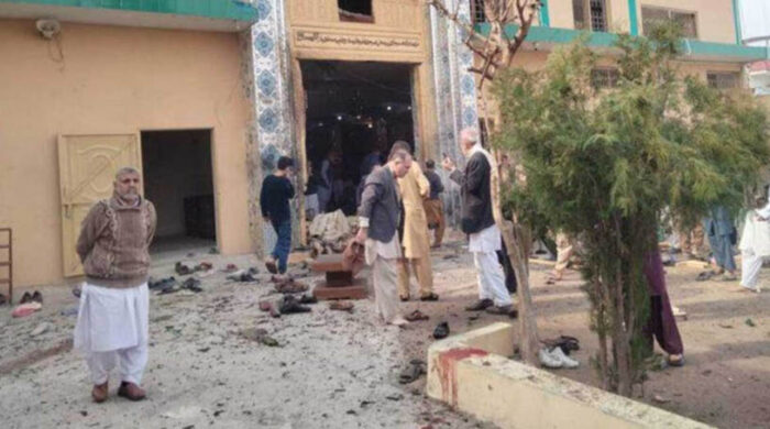 ইসলামাবাদ মসজিদে আত্মঘাতী হামলায় ৩১ নিহত