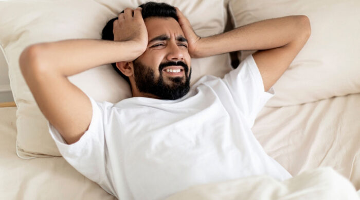 সকাল ঘুম ভাঙলেই মাথাব্যথা? করণীয় জানুন