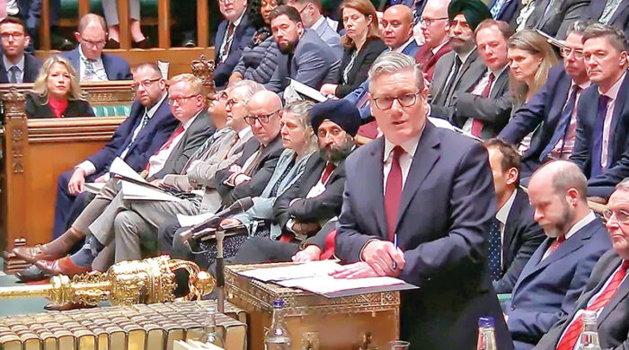 এপস্টেইন নথিতে ইউরোপ কাঁপছে, ক্ষমতার মসনদে ফাটল