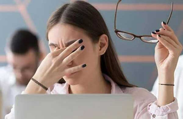 আদর্শ স্ক্রিন টাইম জানলে সুরক্ষিত থাকবে চোখ ও শরীর