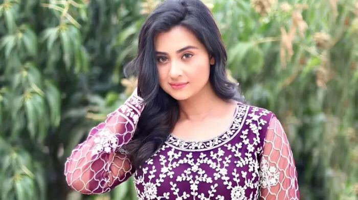 শাকিব খানের সঙ্গে ডিভোর্স হয়নি: বুবলী স্পষ্ট করলেন