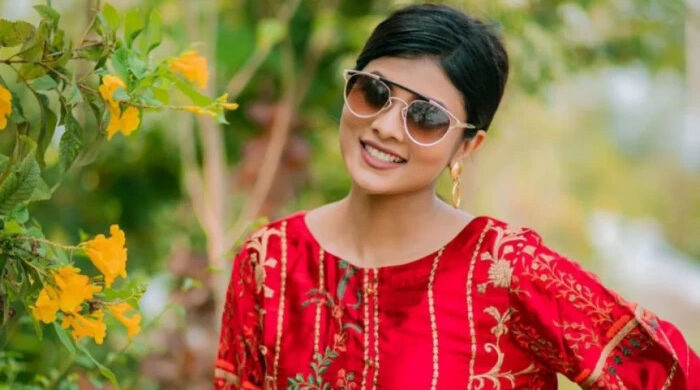 সস্তা জনপ্রিয়তা নয়, মানসম্মত কাজেই ফিরছেন টয়া