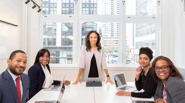 অক্সফামে চাকরি, বছরে বেতন ১৪ লাখ টাকার বেশি