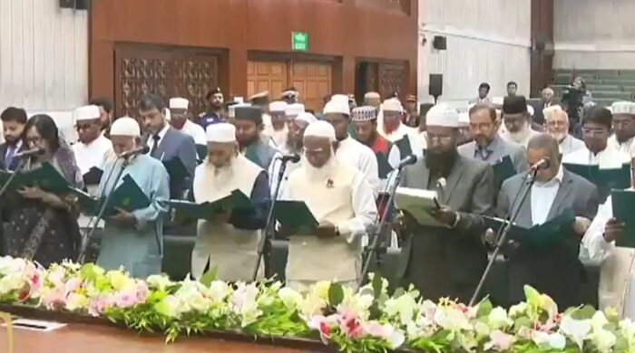 শপথ নিলেন জামায়াতের নবনির্বাচিত সংসদ সদস্যরা