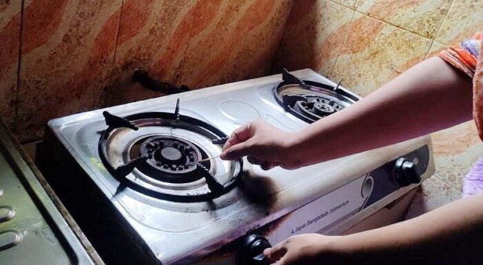 রমজানে গ্যাস সংকট তীব্র, দেশজুড়ে দুর্ভোগ