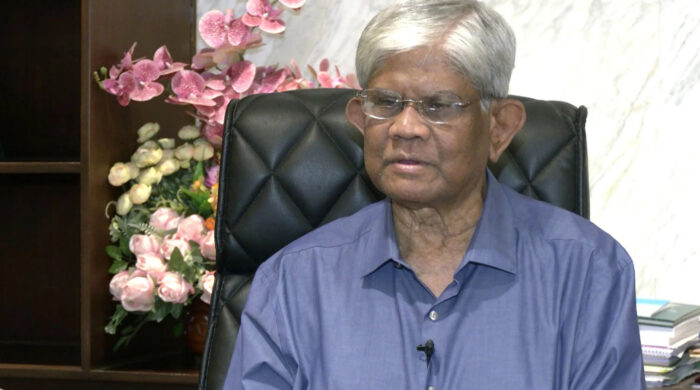 রাজনৈতিক চাপের মধ্যেও পেশাদারিত্ব বজায় রাখার আহ্বান