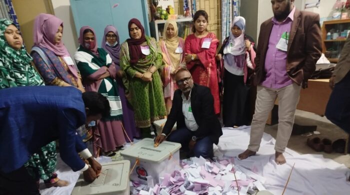শান্তিপূর্ণ সংসদ নির্বাচন ও গণভোট শেষে চলছে গণনা