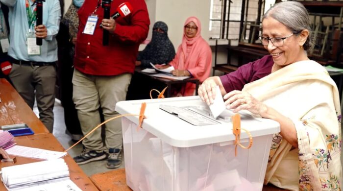 স্বাধীন ভোটের পরিবেশ নিশ্চিতের দাবি উপদেষ্টার