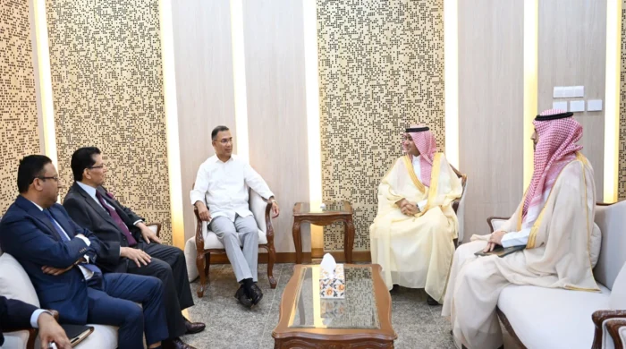প্রধানমন্ত্রীর সঙ্গে সৌদি রাষ্ট্রদূতের সাক্ষাৎ