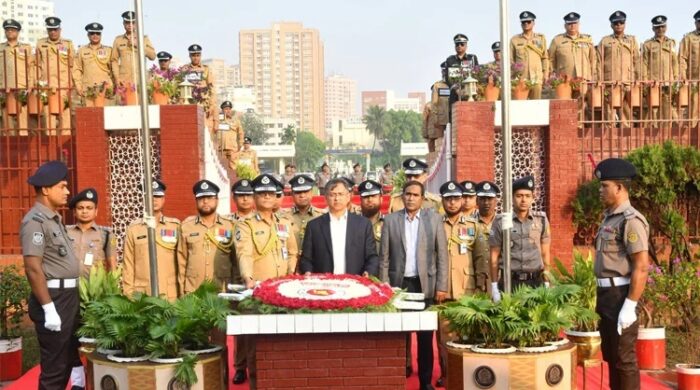 শহীদ পুলিশ স্বাধীনতা দিবস শ্রদ্ধা