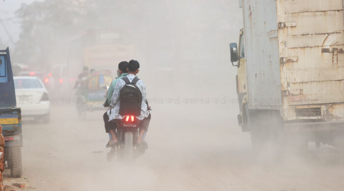 ঢাকার বায়ুদূষণ আজ শীর্ষে