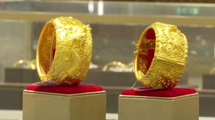 স্বর্ণের দাম দুই দফায় বাড়ল