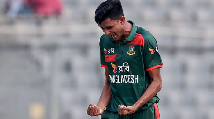 নাহিদ রানা পাকিস্তান বোলিং