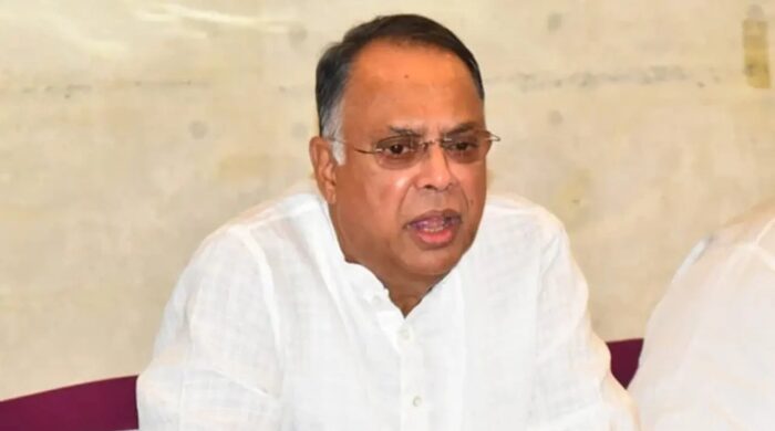 বিদ্যুৎ জ্বালানি ও খনিজ সম্পদ মন্ত্রী ইকবাল হাসান মাহমুদ টুকু ।