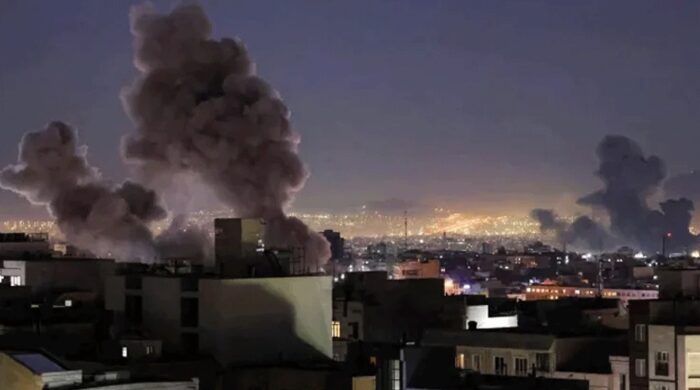 তেহরানে বিমান হামলা আবাসিক এলাকা