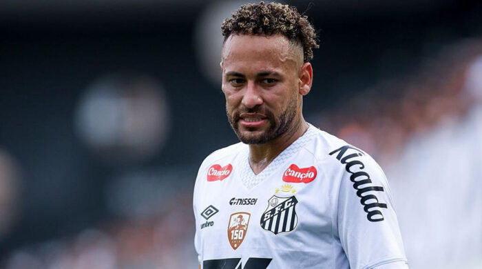 ক্ষোভ ঝাড়লেন নেইমার