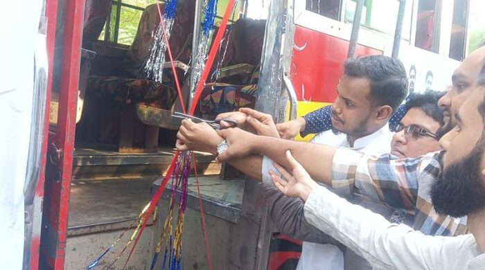 বাস সার্ভিস চালু এনসিপির