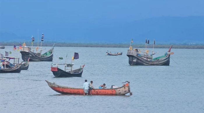 নাফ নদে জেলেদের আটক, আতঙ্কে শাহপরীর দ্বীপ