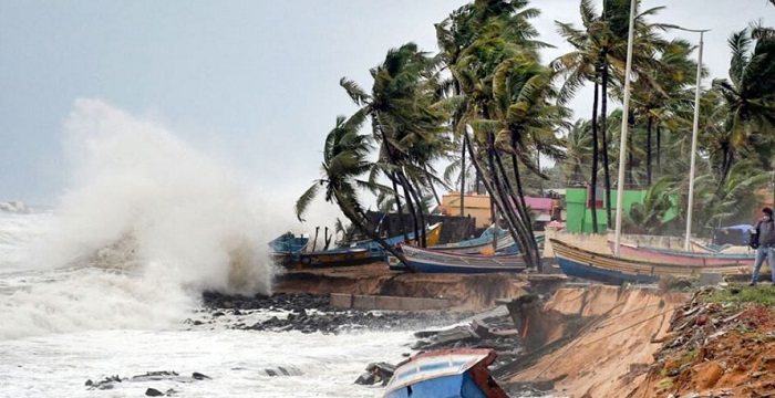 ১৯ জেলায় ঝড়ের সতর্কতা, ৬০ কিমি বেগে হাওয়া