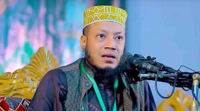 মুফতি আমির হামজার বিরুদ্ধে ১০০ কোটি টাকার মানহানি মামলা