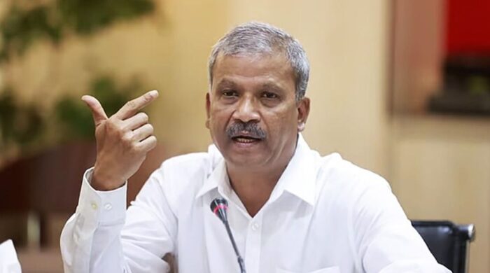 “জীবনে এক টাকাও দুর্নীতি করি নি” – আসিফ নজরুল