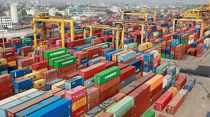 মধ্যপ্রাচ্যগামী পণ্যে শিপিং সারচার্জ বৃদ্ধি