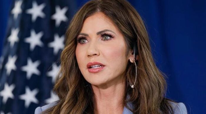 ইরান যুদ্ধের মধ্যেই ক্রিস্টি নোয়েম বরখাস্ত