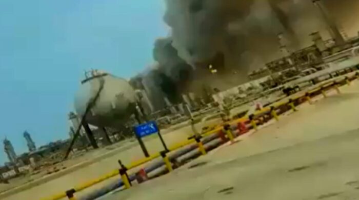 সৌদির তেলক্ষেত্র ও বিমানঘাঁটি লক্ষ্য করে ড্রোন-ক্ষেপণাস্ত্র হামলা নস্যাৎ