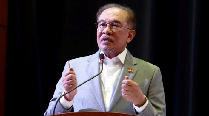 মধ্যপ্রাচ্য উত্তেজনায় মিতব্যয়ী হওয়ার আহ্বান আনোয়ারের