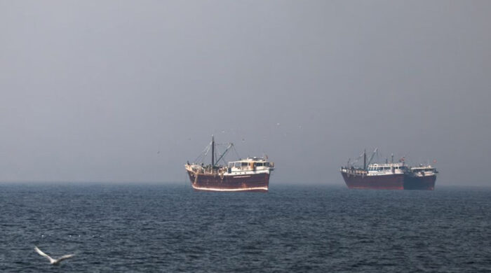 হরমুজ প্রণালি পার হওয়া ১৫ জাহাজ চট্টগ্রামে