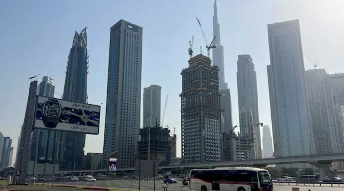 যুদ্ধের শঙ্কায় দুবাই থেকে সম্পদ সরাচ্ছেন ধনী এশীয়রা