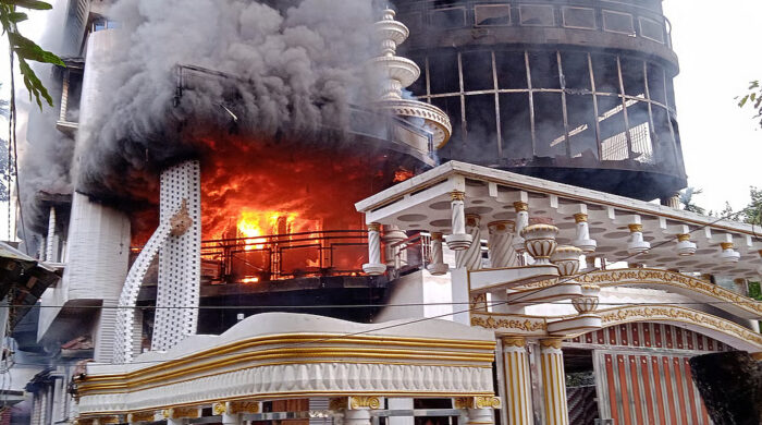 কানাইঘাটে আওয়ামী লীগ নেতার বাড়িতে আগুন