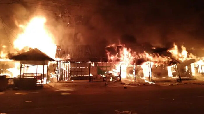 নলছিটিতে আগুনে ছয় দোকান পুড়ে ছাই