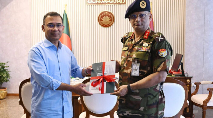 প্রধানমন্ত্রীর সঙ্গে বেপজার নির্বাহী চেয়ারম্যানের সৌজন্য সাক্ষাৎ