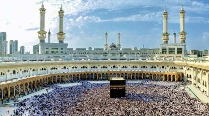 মক্কা মদিনায় কোরআন খতম আজ