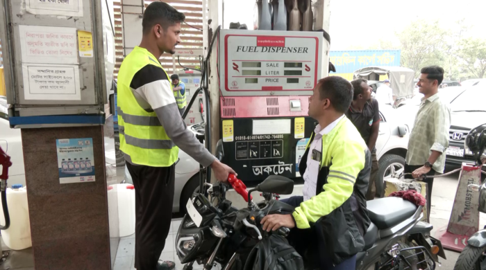 পেট্রোল ডিজেল বিক্রিতে রেশনিং