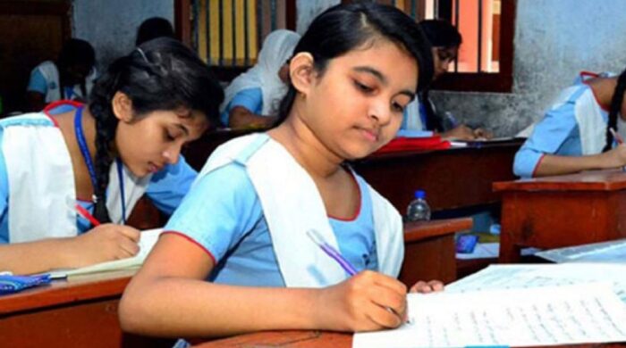 প্রাথমিক বৃত্তি পরীক্ষায় কেন্দ্রে চিকিৎসক