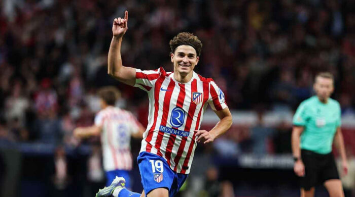 আলভারেজকে দলে নিতে বার্সেলোনার আগ্রহ বাড়ছে। অ্যাতলেটিকোর সঙ্গে আলোচনা শুরু হলেও চুক্তি এখনো অনিশ্চিত অবস্থায় রয়েছে।