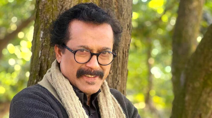 অভিনেতা ফারুক আহমেদকে