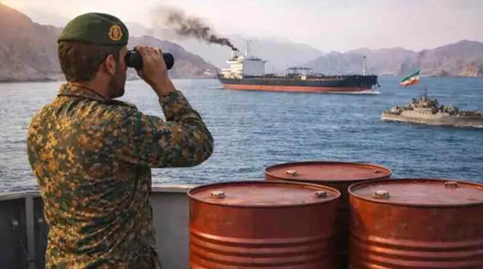 হরমুজ প্রণালির টোল থেকে প্রথম আয় পেল ইরান