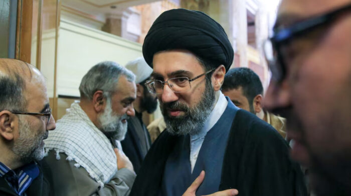 যুদ্ধ-সংকটে চাপে ইরানের স্বাস্থ্যখাত