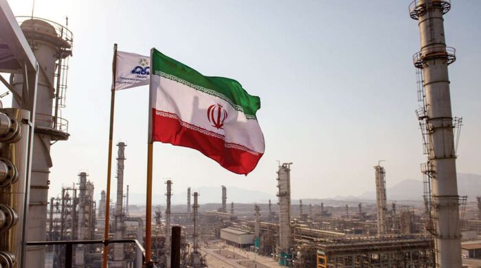 মার্কিন অবরোধ কি ইরানের তেল উৎপাদন থামাতে পারবে?