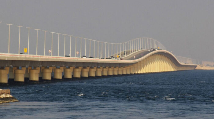 ইরানি হামলার কারণে কিং ফাহাদ সেতু বন্ধ