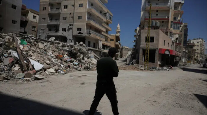 লেবাননে ইসরাইলি হামলায় এক দিনে নিহত ৩৫০