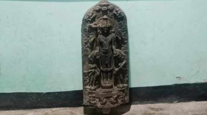 পঞ্চগড়ের দেবীগঞ্জে ২৯ কেজি ওজনের একটি কষ্টিপাথরের বিষ্ণু মূর্তি উদ্ধার করা হয়েছে।