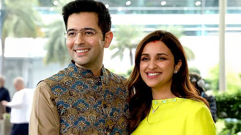 কঠিন সময়েও স্ত্রীর পাশে রাঘব, প্রশংসায় পঞ্চমুখ